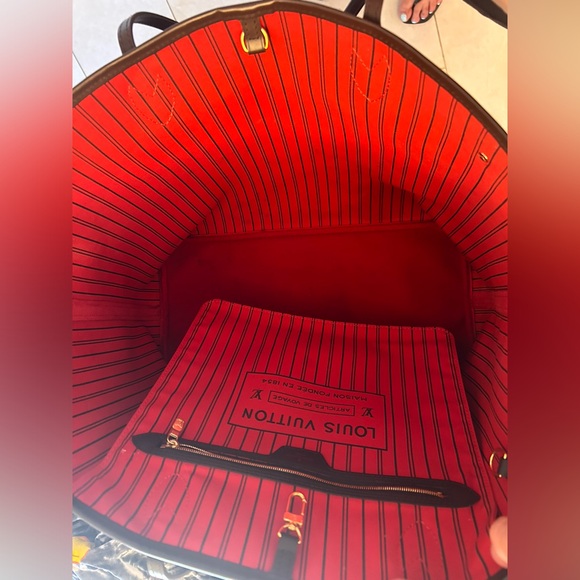 Louis Vuitton Neverfull GM - Picture 11 of 14